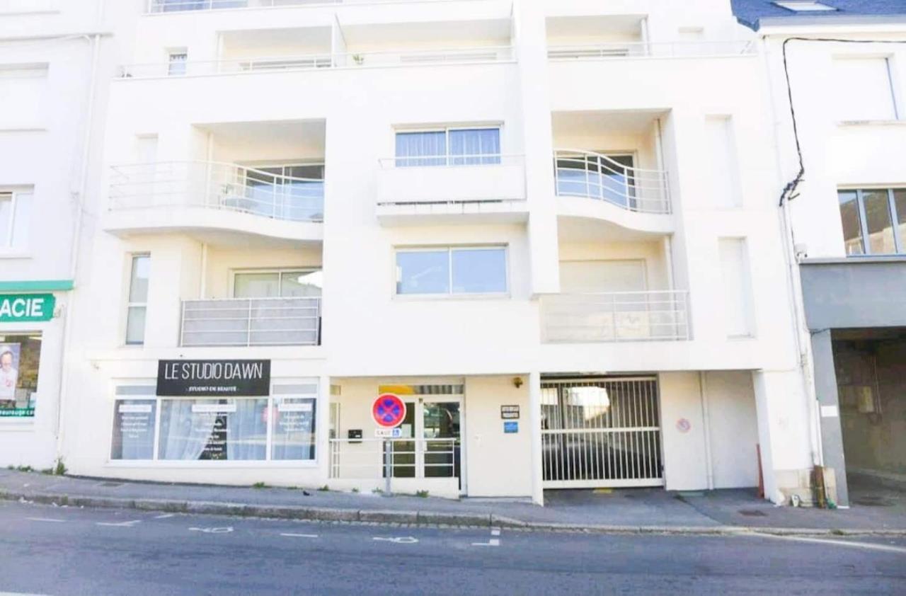 T3 Au Centre Ville Avec Balcon, Parking Gratuit Кемпер Экстерьер фото