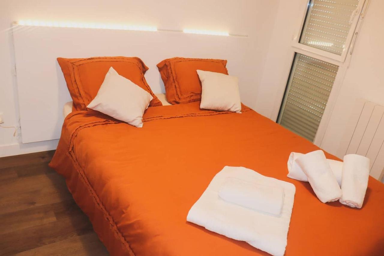 T3 Au Centre Ville Avec Balcon, Parking Gratuit Кемпер Экстерьер фото