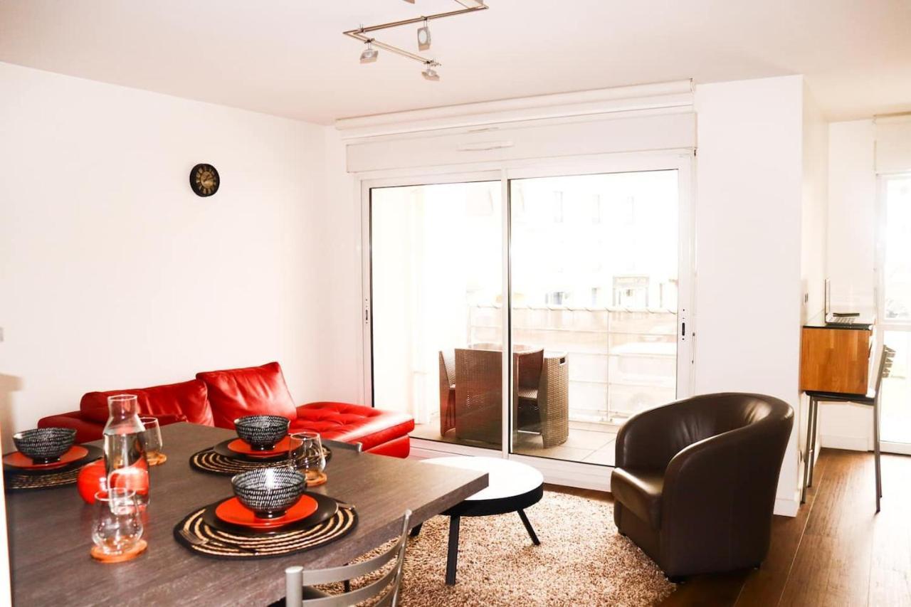 T3 Au Centre Ville Avec Balcon, Parking Gratuit Кемпер Экстерьер фото